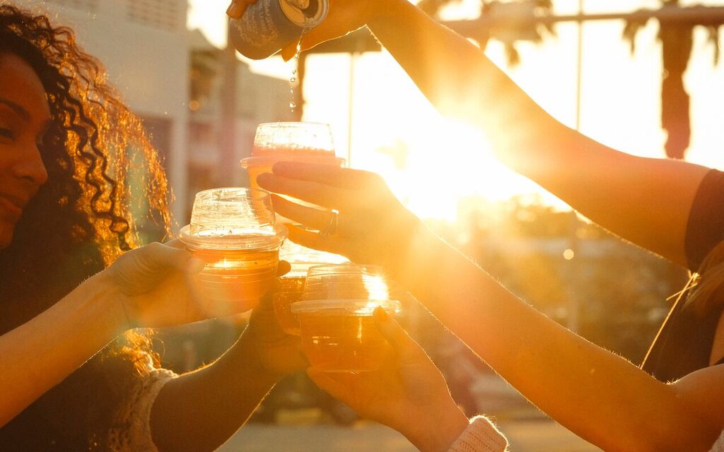 Unique Drinkware Pool Parties + Backyard BBQs. Stay Consciously Cool